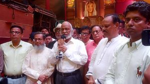 সব ধর্মের মানুষের শান্তিপূর্ণ সহাবস্থান রয়েছে নারায়ণগঞ্জে : ড. আব্দুল মঈন খান